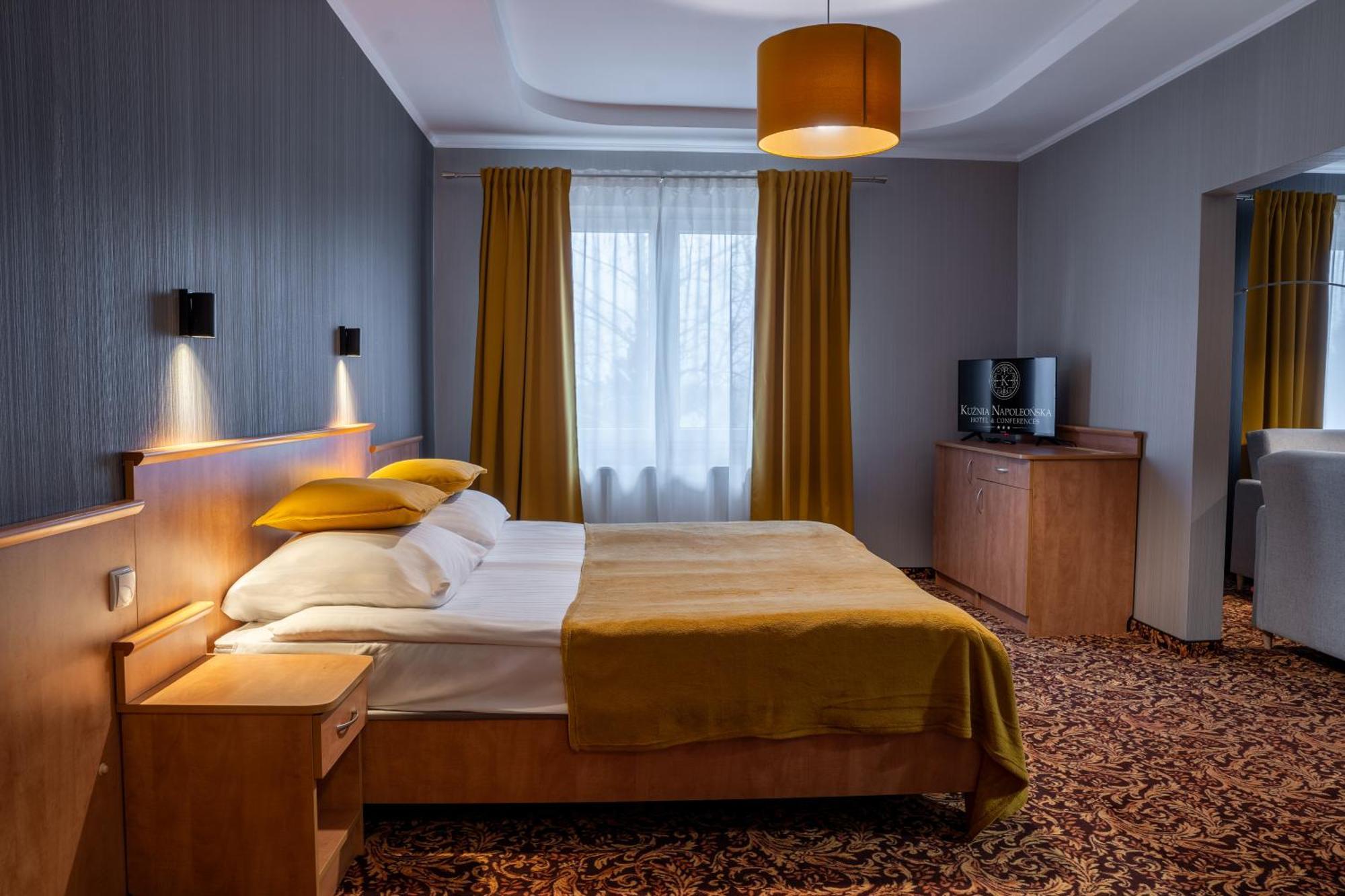 Hotel Kuznia Napoleonska Teresin Exteriér fotografie